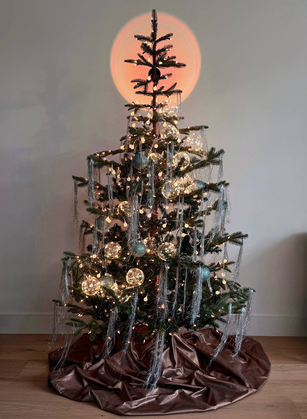 THE HOUR BETWEEN THE SUN & THE MOON